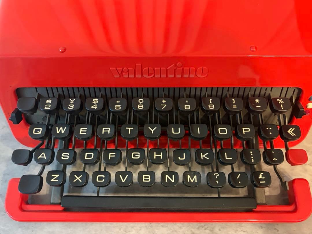 Olivetti Valentine オリベッティ タイプライター 赤バケツ