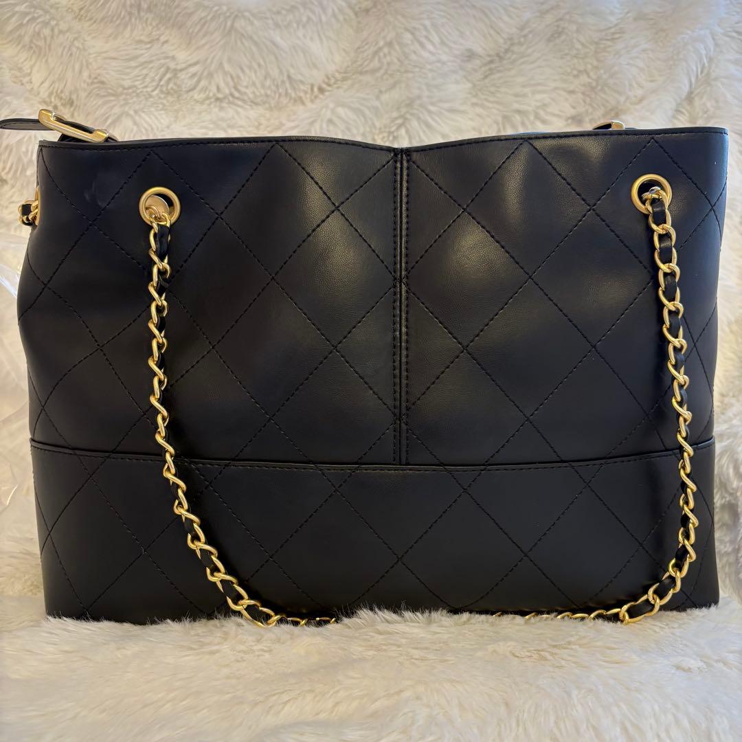 CHANEL ショルダーバッグ　A4
