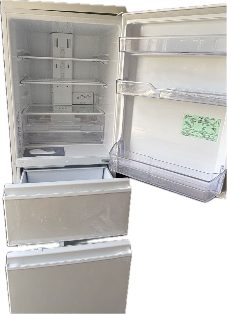 美品　2022年製　三菱　冷凍冷蔵庫３３０Ｌ　ホワイト