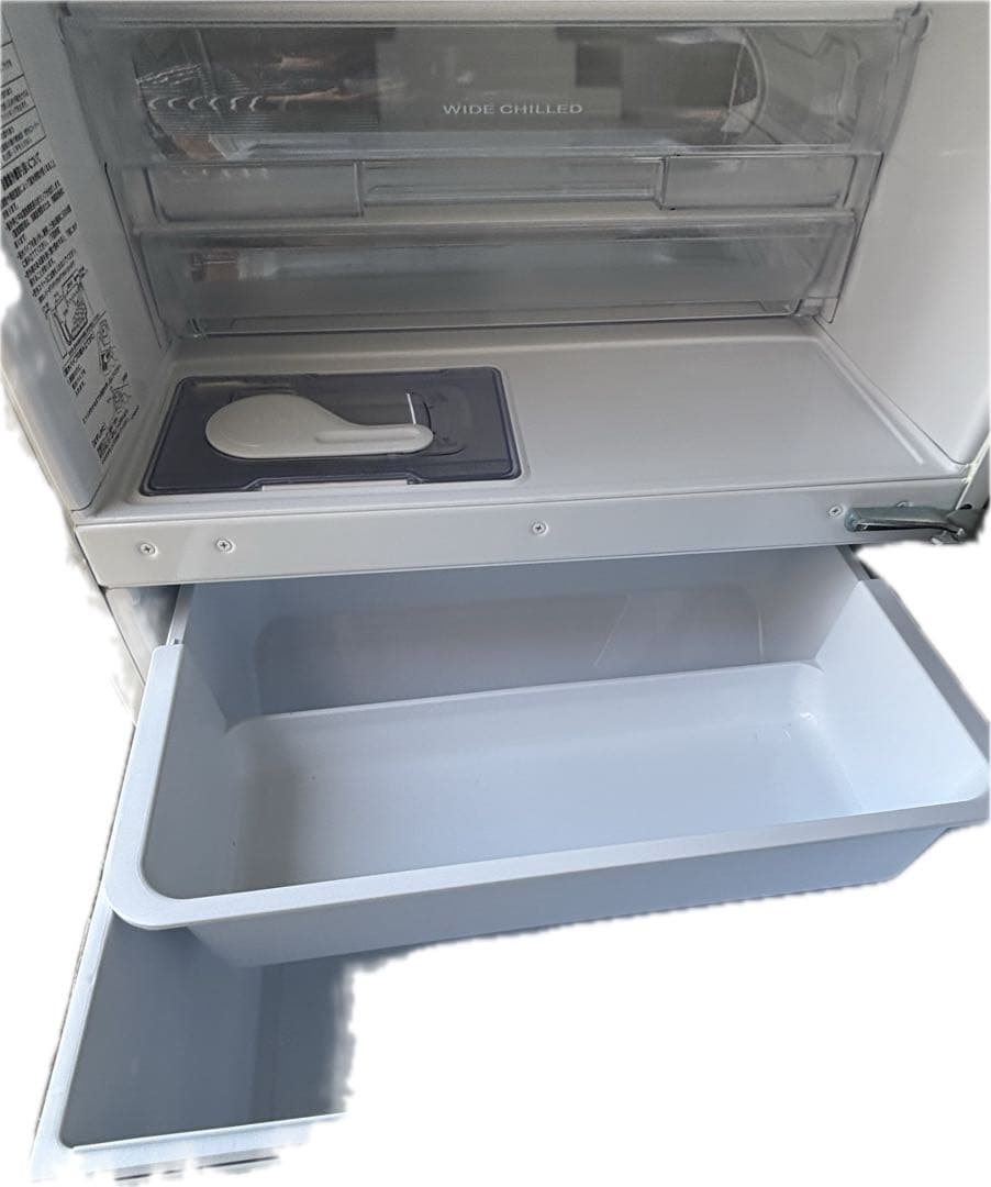 美品　2022年製　三菱　冷凍冷蔵庫３３０Ｌ　ホワイト