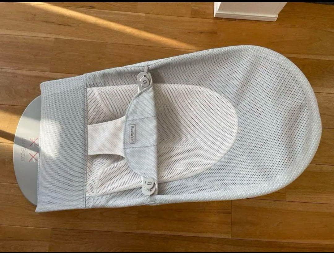 ベビービョルン バウンサー バランスソフト メッシュ 色:シルバーホワイト