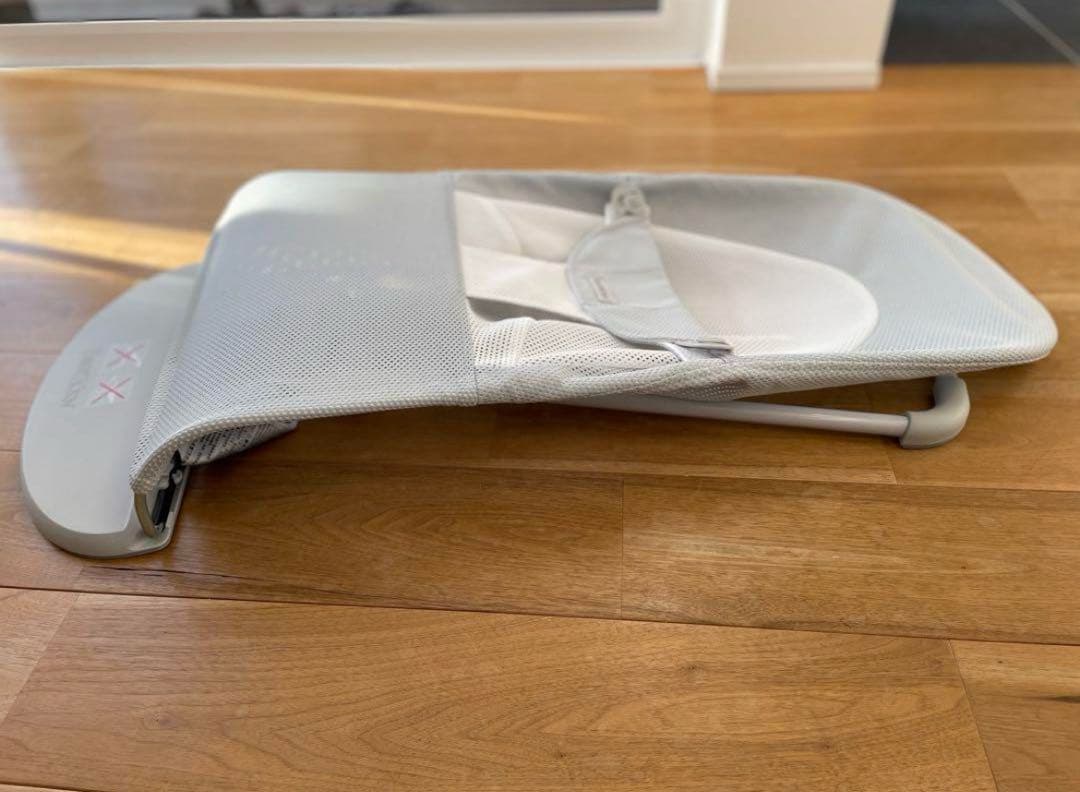 ベビービョルン バウンサー バランスソフト メッシュ 色:シルバーホワイト