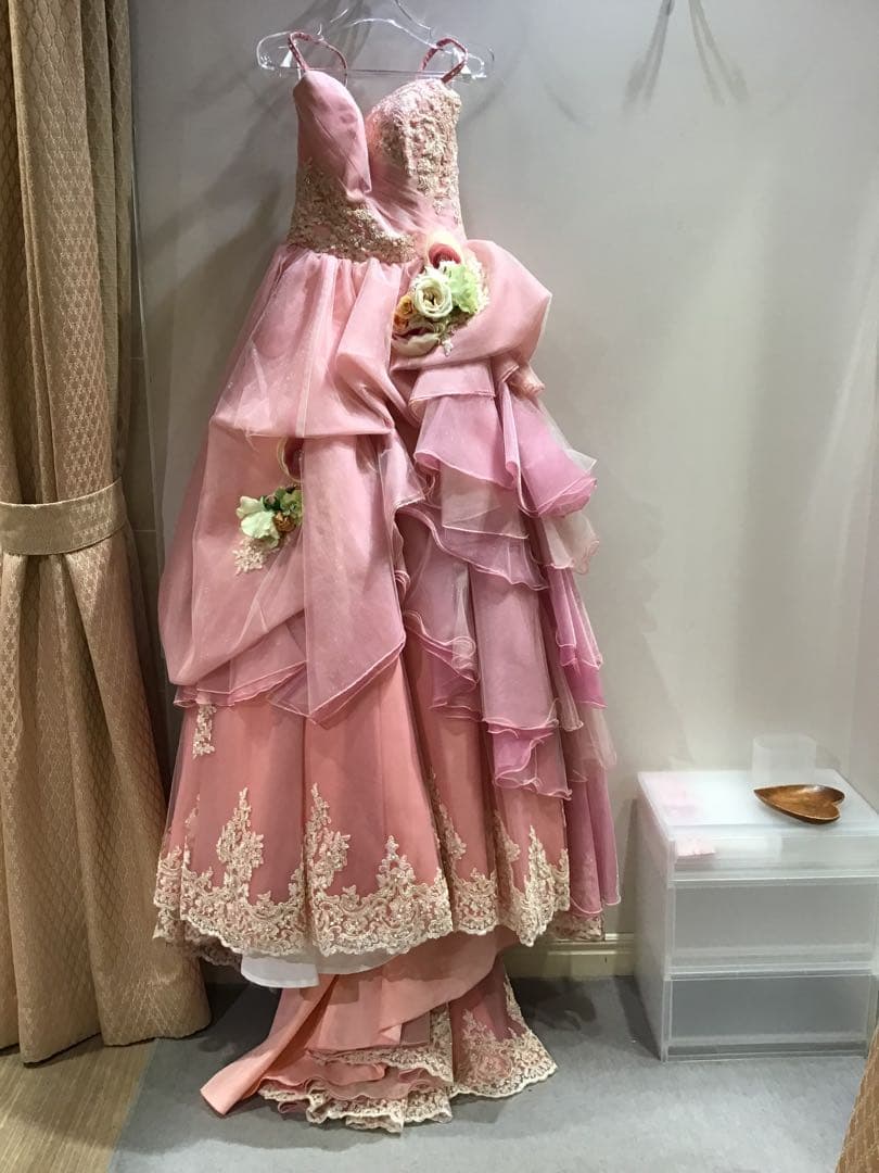 エメ。カラードレス