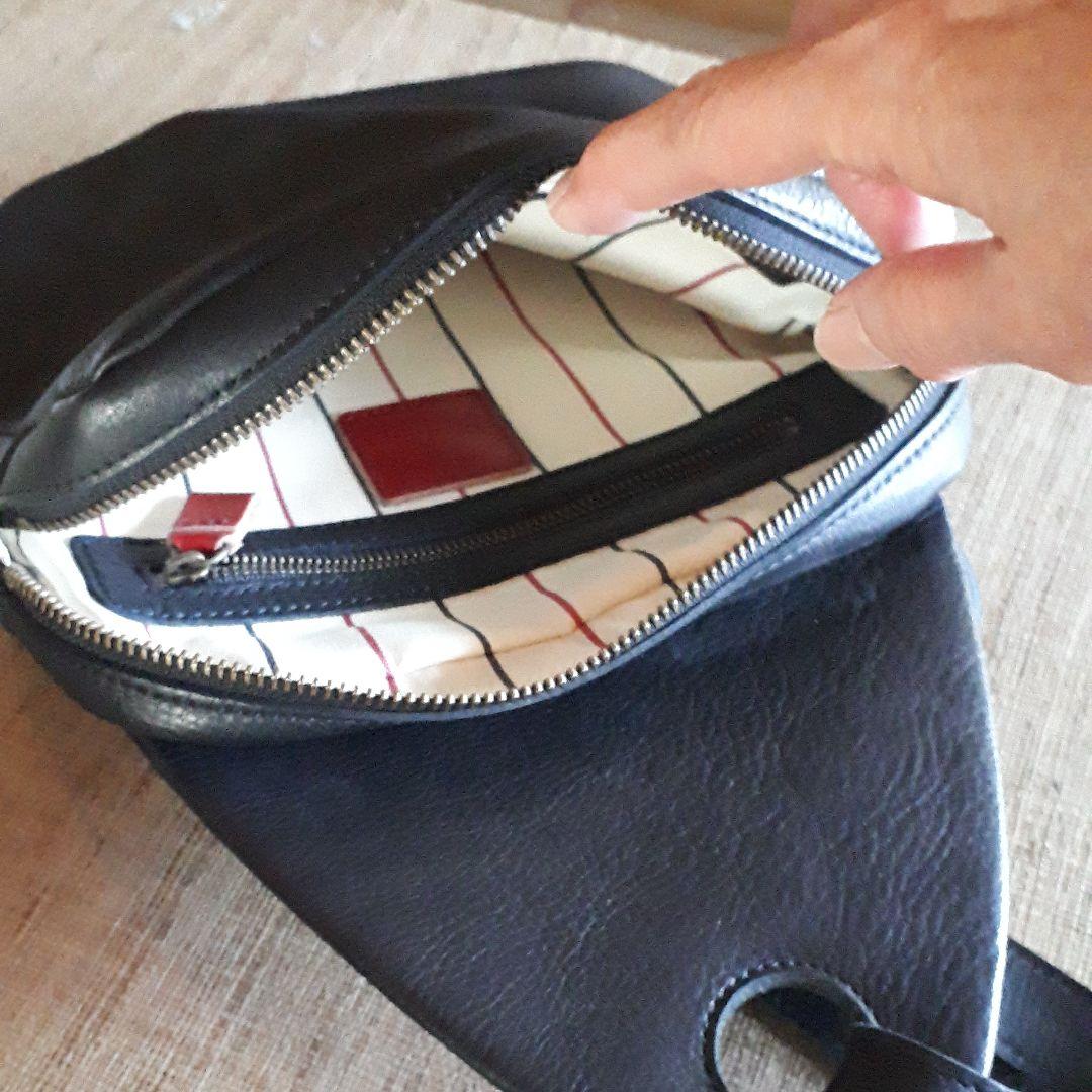 ビースタッフb-stuffボディバック