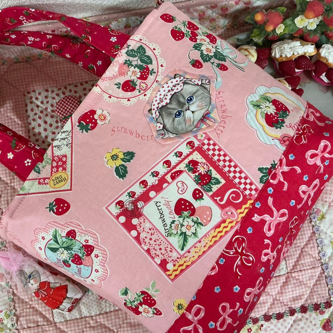 葉*明様 ファスナー付トートバッグ❣️バレリーナ♡ルミちゃん❣️真っ赤ないちごマ