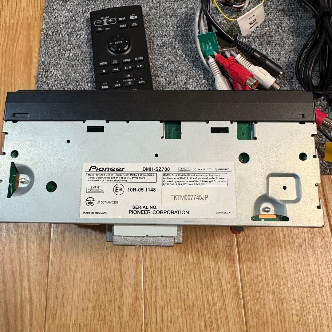 カロッツェリア　オーディオDMH-SZ700　バックカメラ付き ND-BC8Ⅱ