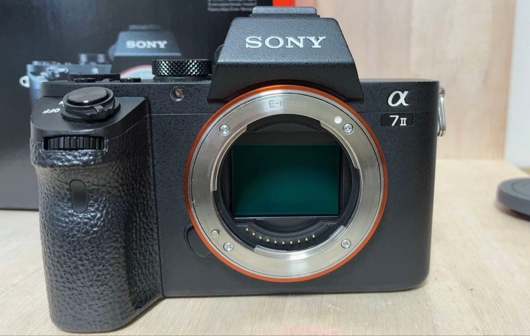 SONY α7 II （充電器＆バッテリー3個付) シャッター回数5946