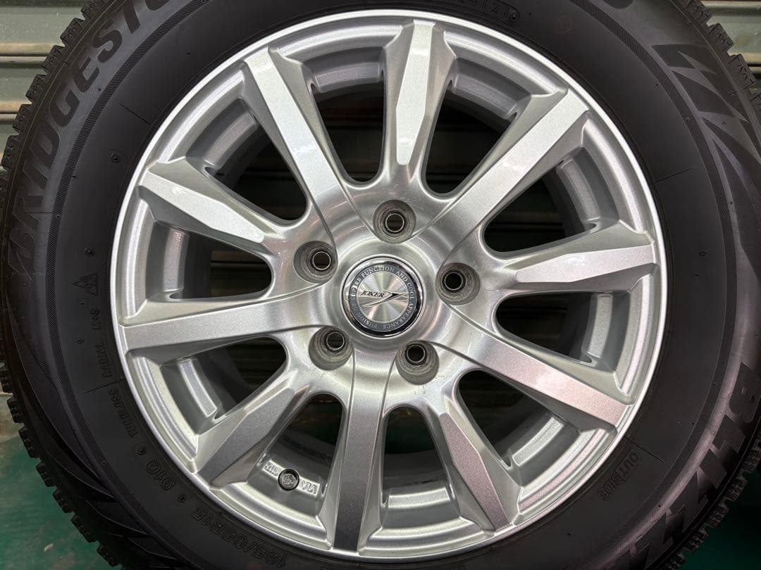 送料込み 195/65r15 スタッドレス 4本