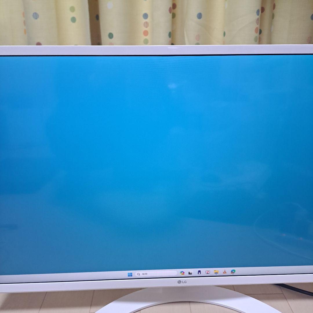 美品～普通!LG モニター 32MP58HQ-W ホワイト 大画面
