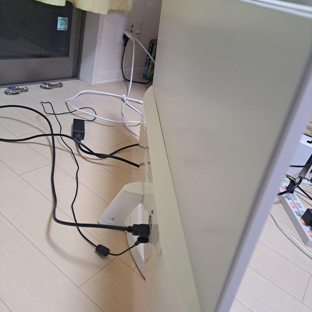 美品～普通!LG モニター 32MP58HQ-W ホワイト 大画面