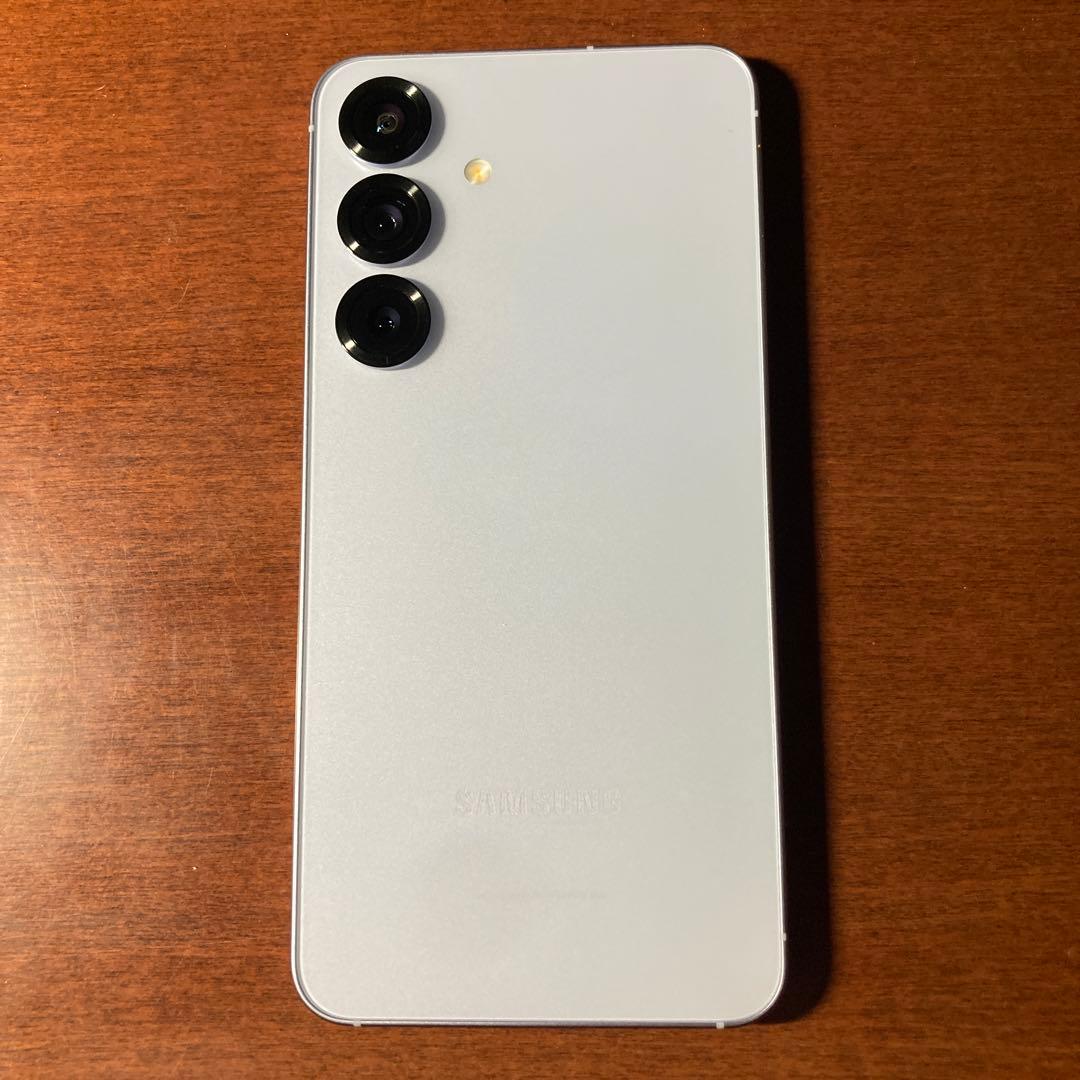 Galaxy S23 アイシーブルー 3カメラ