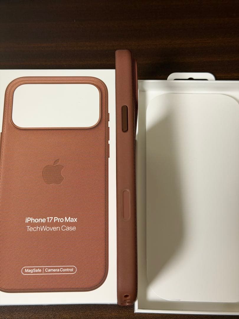 iPhone 17 Pro Max純正テックウーブンケース　シエナ