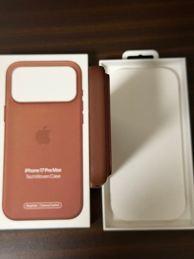 iPhone 17 Pro Max純正テックウーブンケース　シエナ