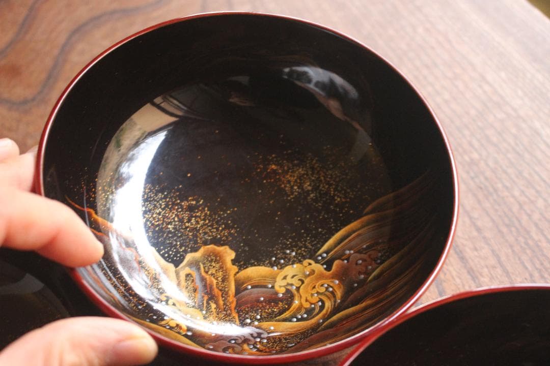 小傷あり！風情ある千筋糸目に極上桐花蒔絵の映えるお椀2点（検輪島塗懐石椀雑煮椀