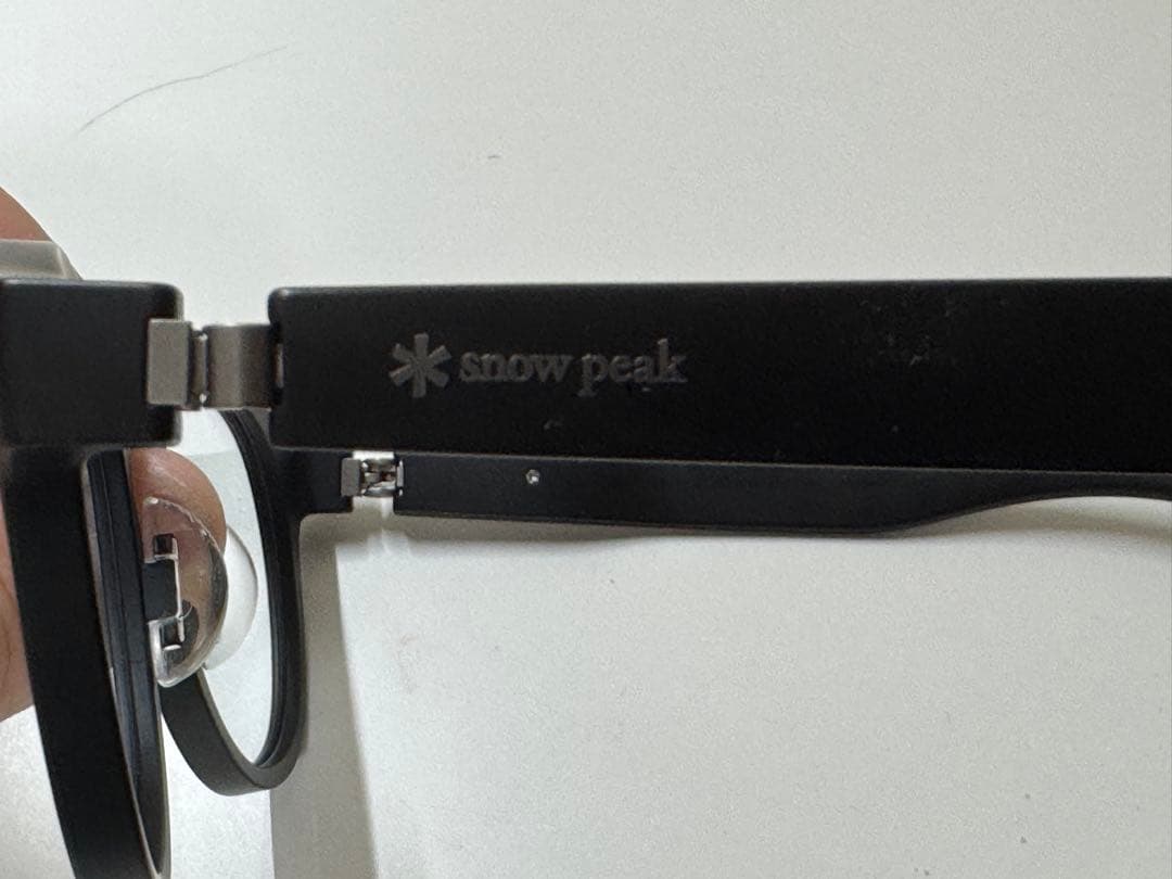 可視光調光レンズ 丸型サングラス