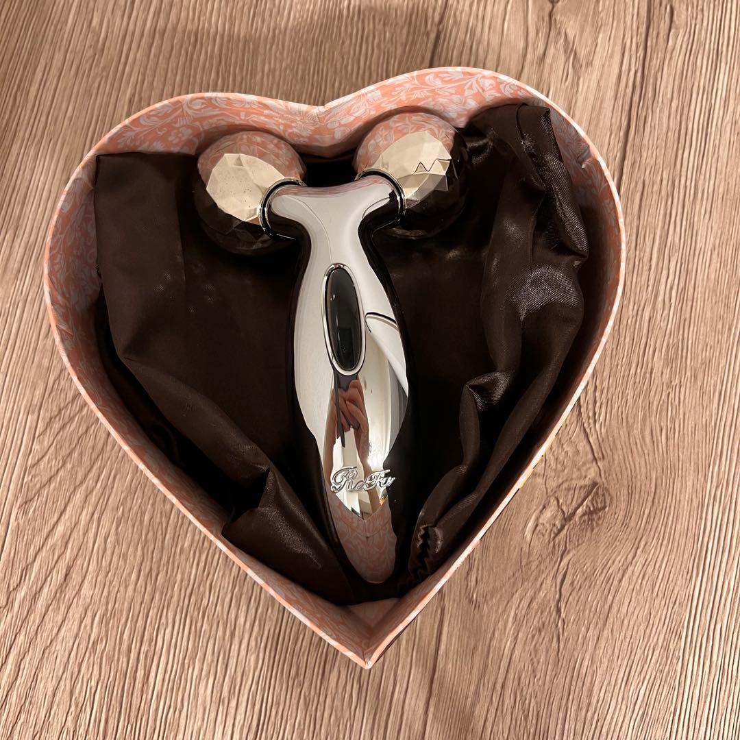 ReFa リファカラット 美顔ローラー シルバー 専用ポーチ付き