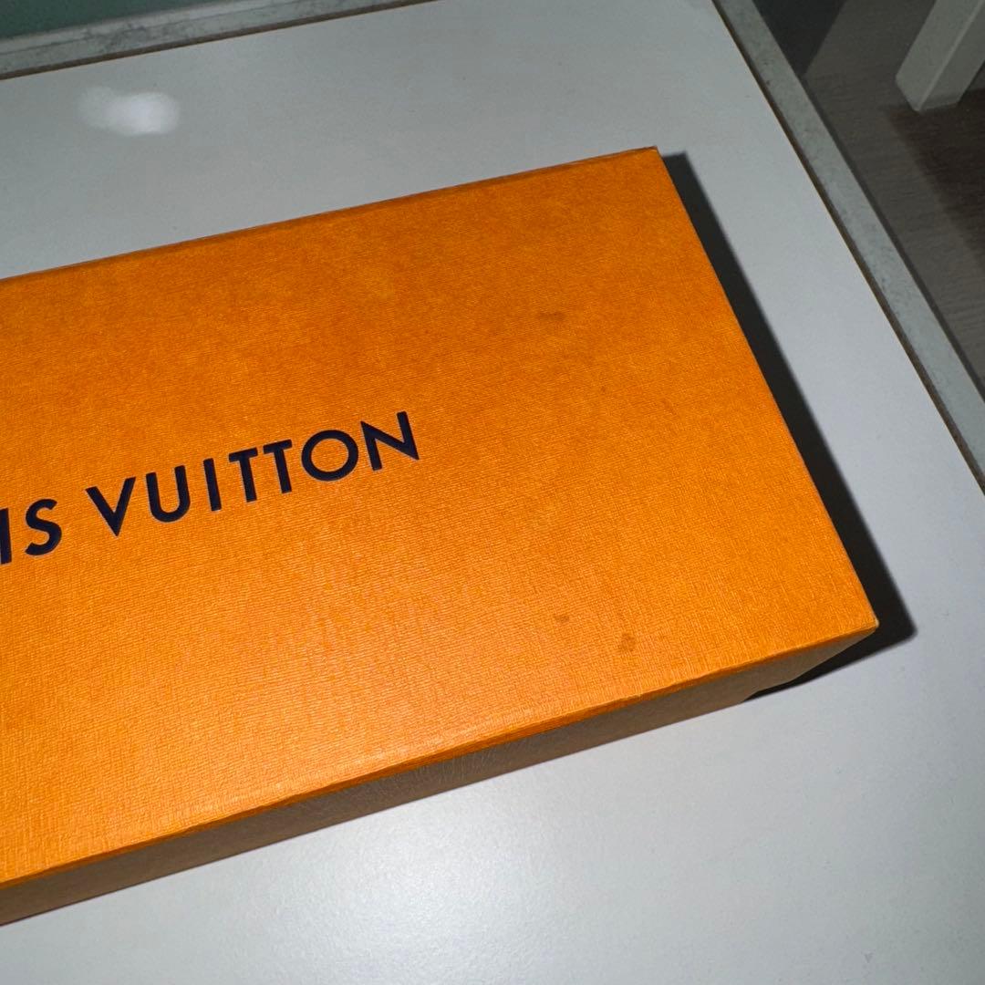 ルイヴィトン　ホライゾンライト・アップイヤホン　ゴールド　QAB220