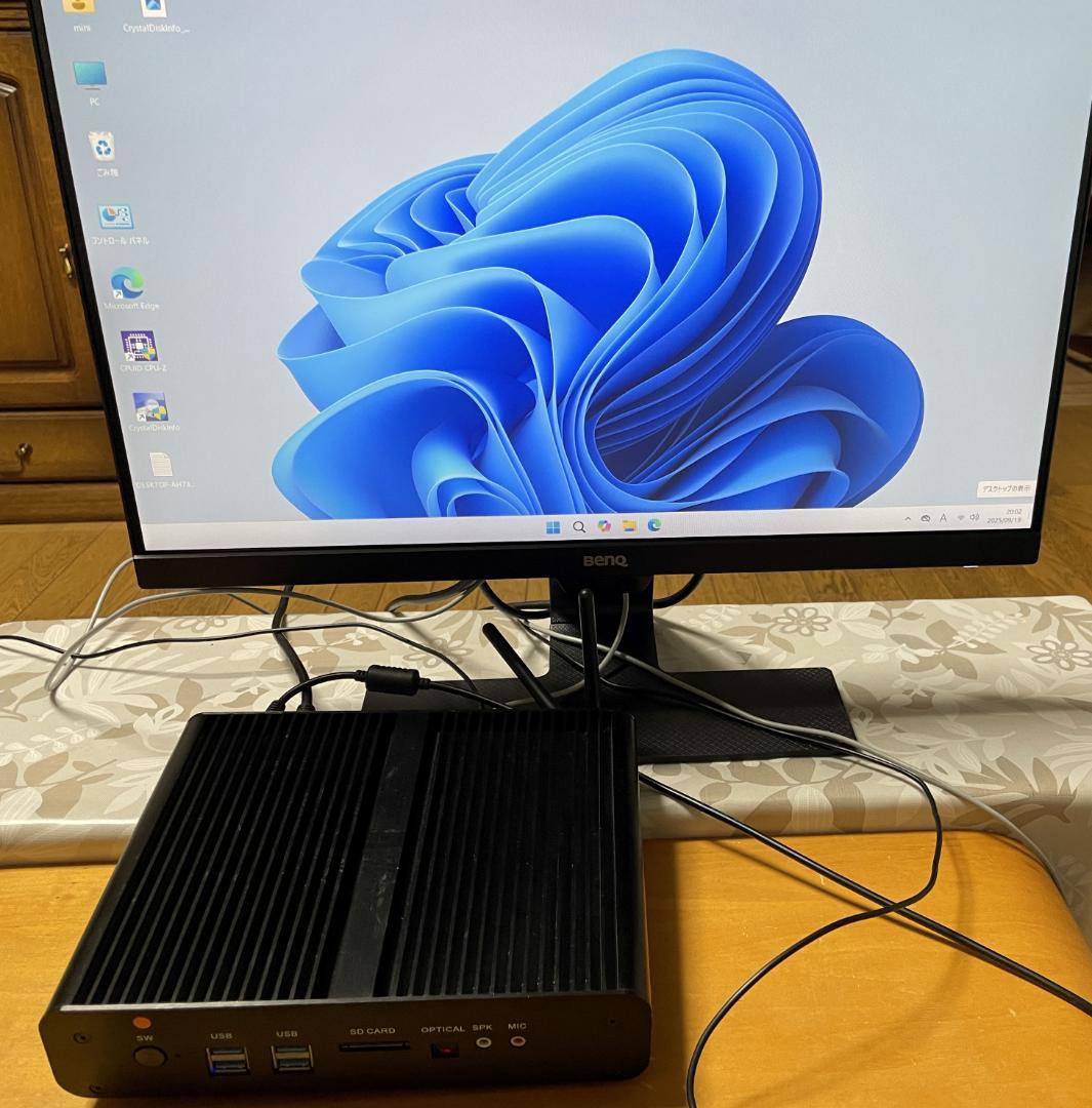 ファンレス静音ミニPC　i7-5500u　SSD250Gb&MEM 16GB