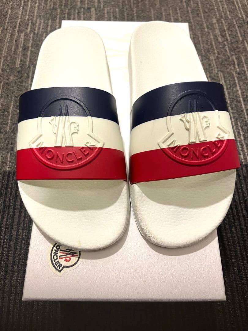 MONCLER トリコロール Basileサンダル 専用袋付き 41 ホワイト