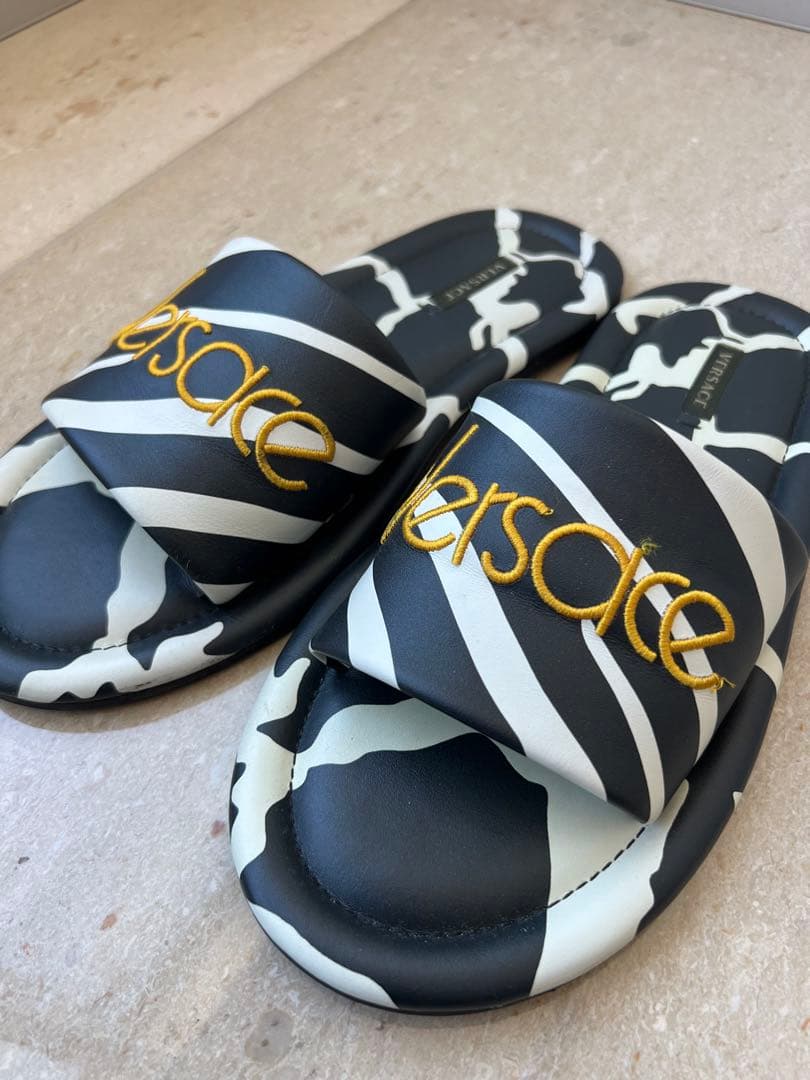 【美品】 VERSACE ヴェルサーチ　サンダル　ユニセックス