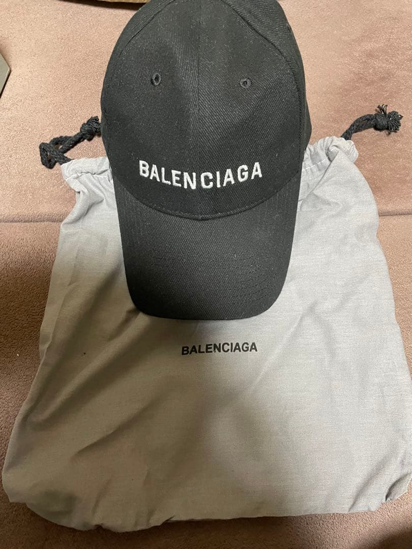 ☆美品BALENCIAGA　バイザーロゴ　キャップ　L59　マジックテープ　黒