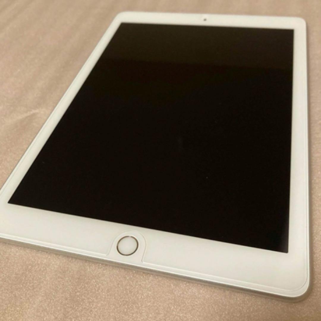 Apple iPad 第5世代 Wi-Fi 32GB シルバー