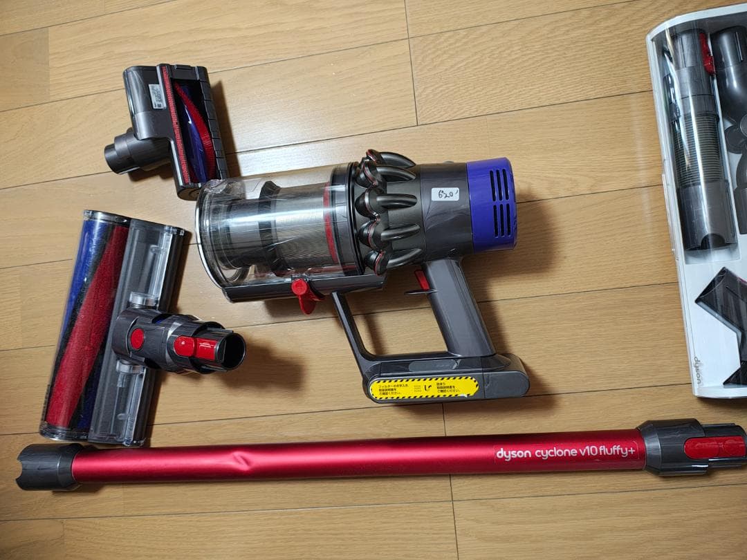 ダイソン★掃除機★V10★ＳV12★純正バッテリー新品と大差なし★スタンド付き