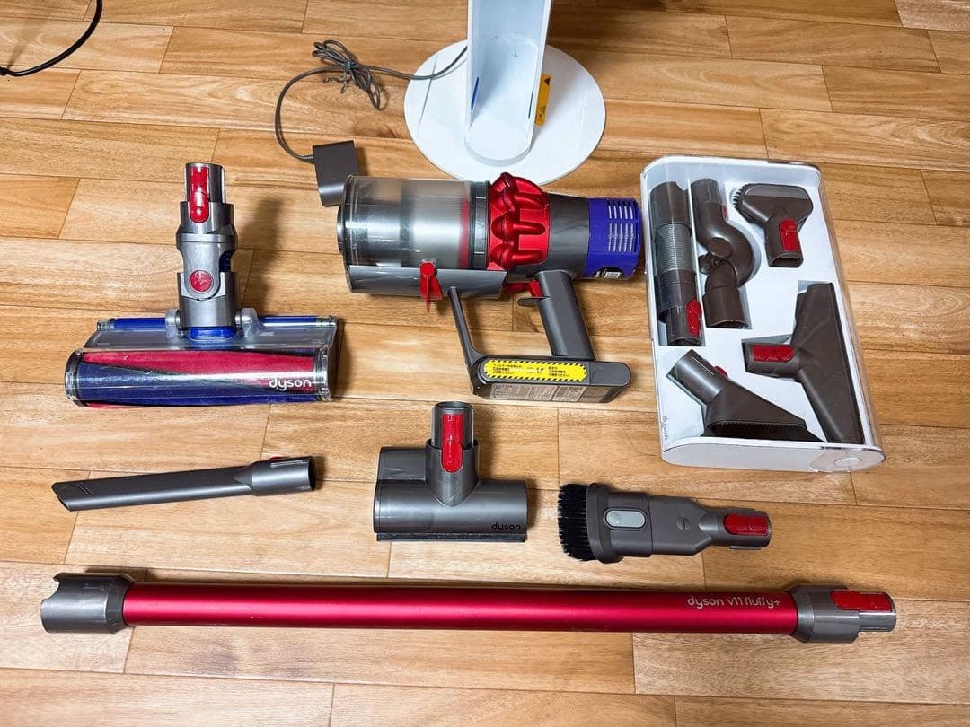 【分解洗浄済】268-ダイソン dyson v10 sv12 掃除機 作動品