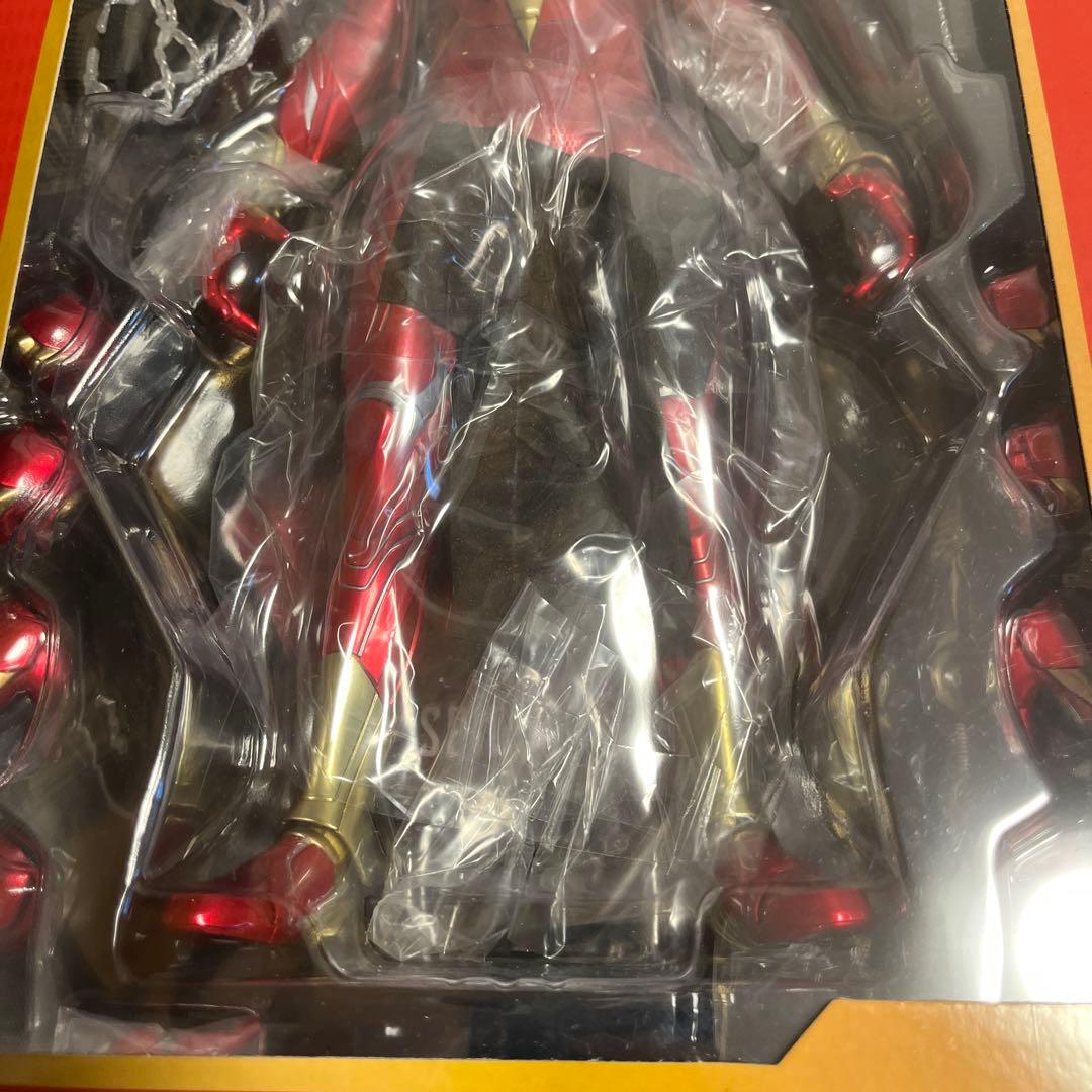 ホットトイズ　スパイダーマン（アイアン・スパイダー・アーマー・スーツ版）