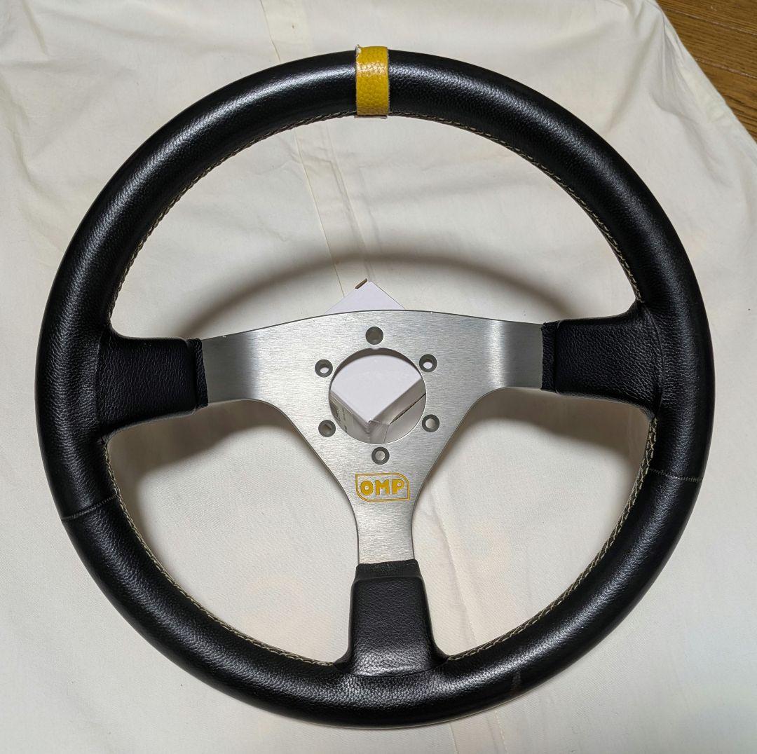 正規品 OMP ディープハンドル 35パイ ステアリング momo nardi