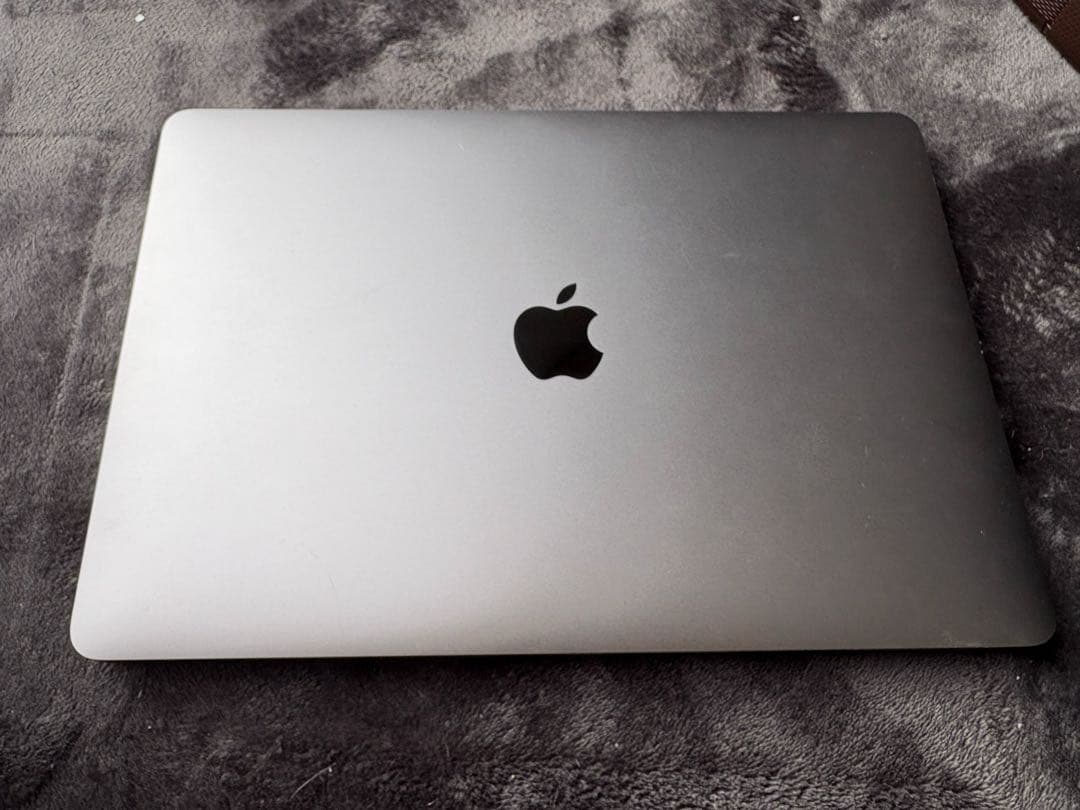 macbook air 2020　i7/16gb/1tb