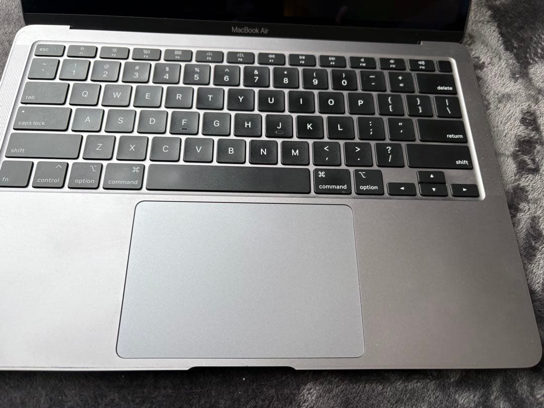 macbook air 2020　i7/16gb/1tb