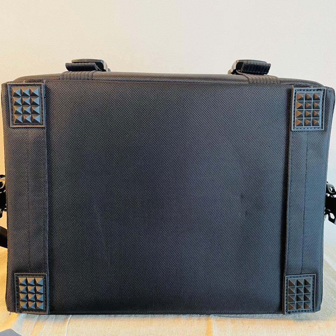 【極美品】LUVODI メイクボックスキャリー プロ用 屋内2回使用 3WAY