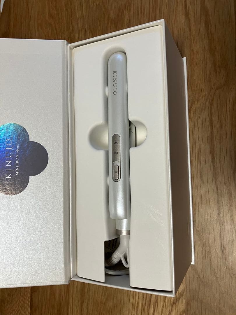 KINUJO キヌジョ　絹女　ストレート　ヘアアイロン　トラベル　ミニ
