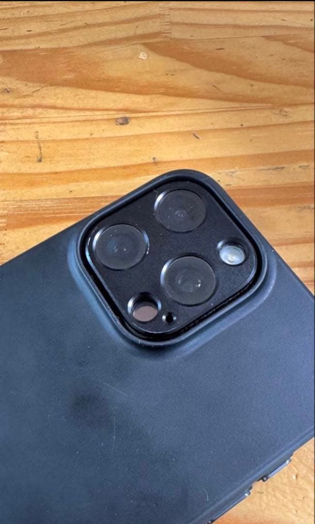 iPhone 15 Pro Max 512GB ケース付き