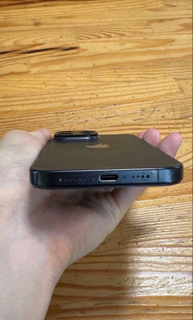 iPhone 15 Pro Max 512GB ケース付き