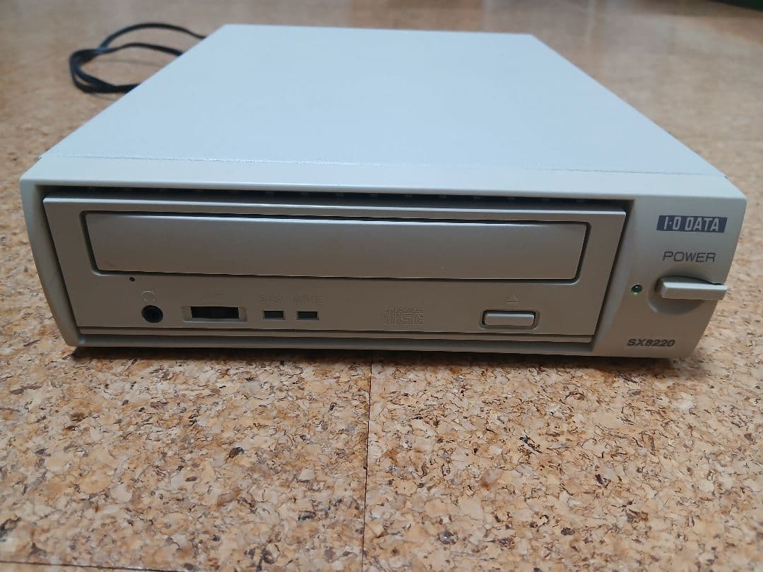 （ジャンク）アイ・オーデータ　CDRW－SX8220