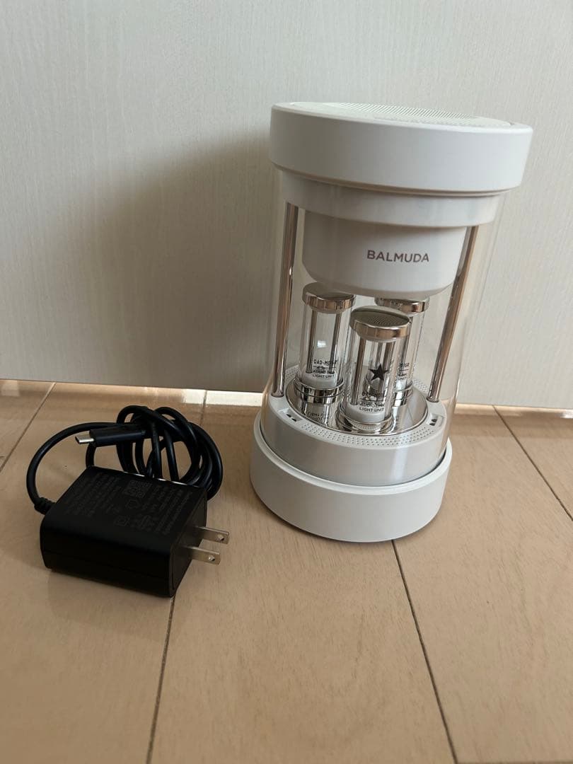 バルミューダ　BALMUDA　M01A-WH ワイヤレススピーカー 白