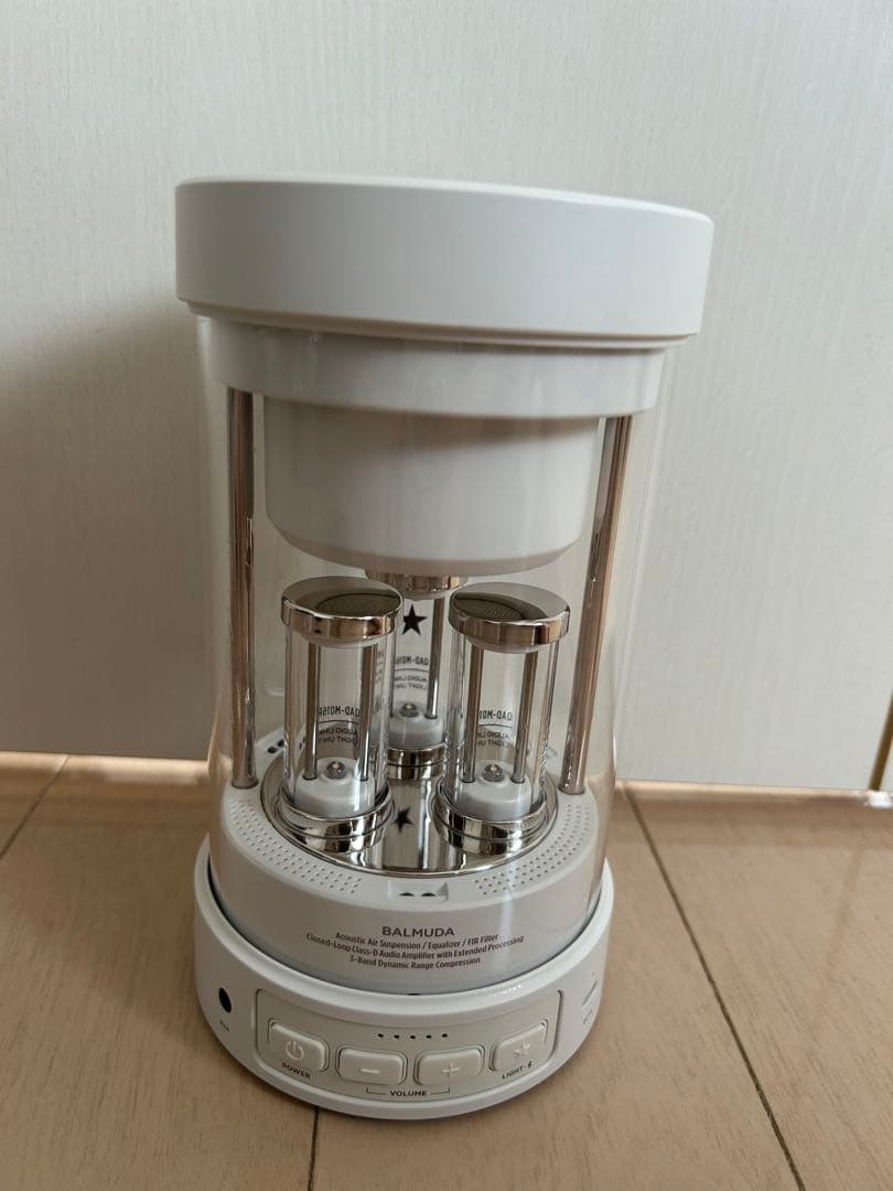 バルミューダ　BALMUDA　M01A-WH ワイヤレススピーカー 白