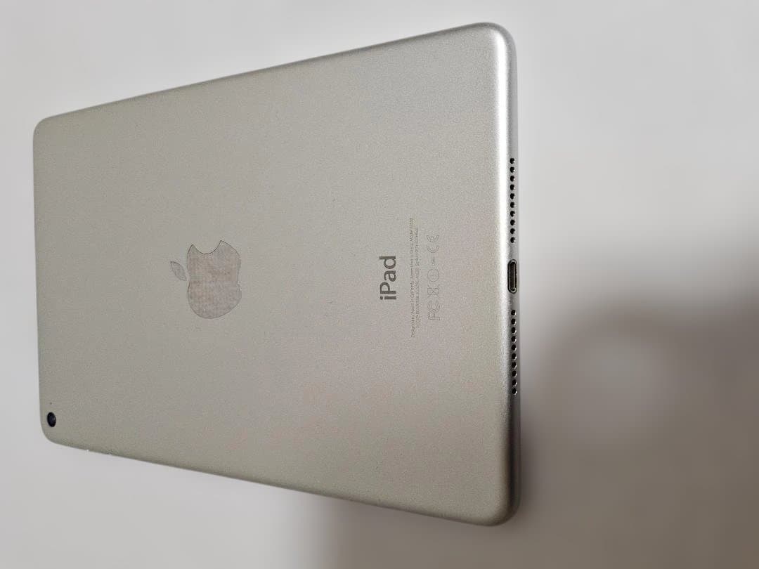 iPad mini 4 32GB ＋Bluetoothキーボード＋ケース