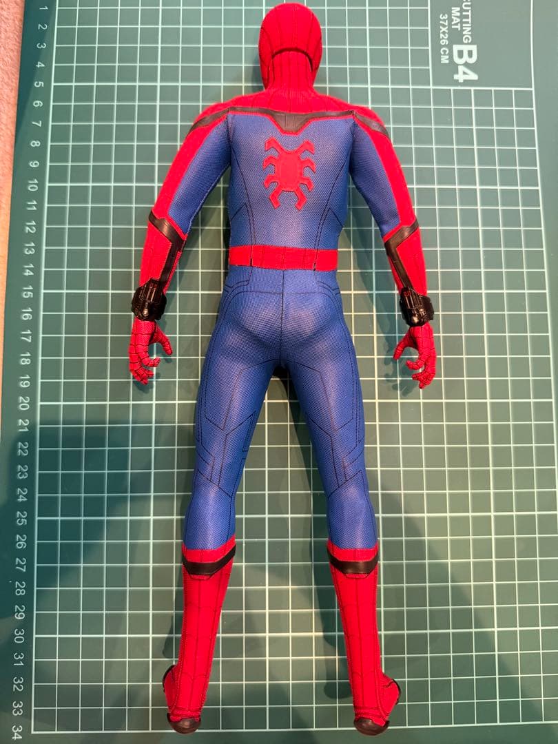 ホットトイズ　スパイダーマン　ホームカミング　トイサピエンス