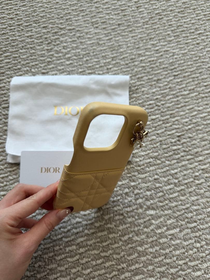 Dior iPhone15proケース イエロー