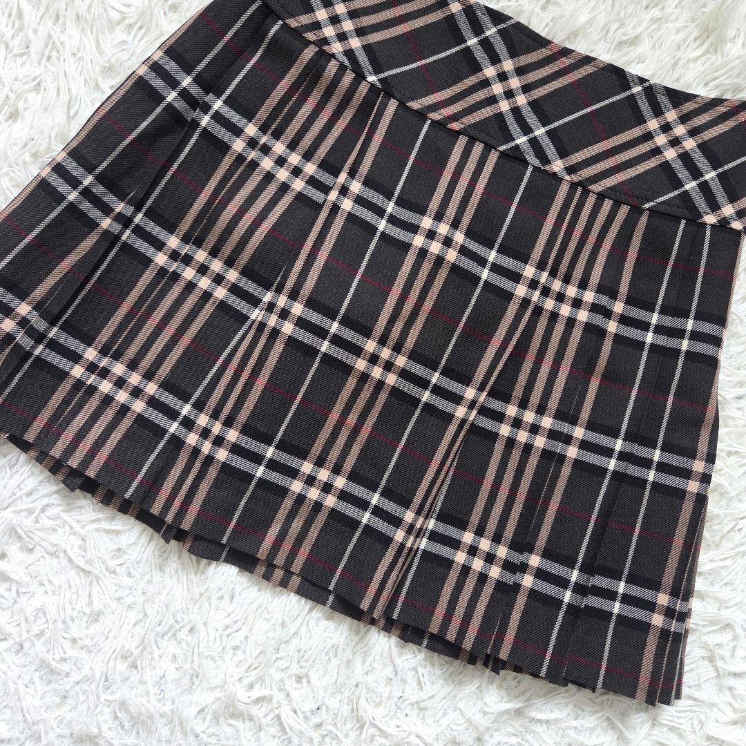 美品BURBERRY　バーバリーブルーレーベル　ノバチェック　ミニスカ　プリーツ