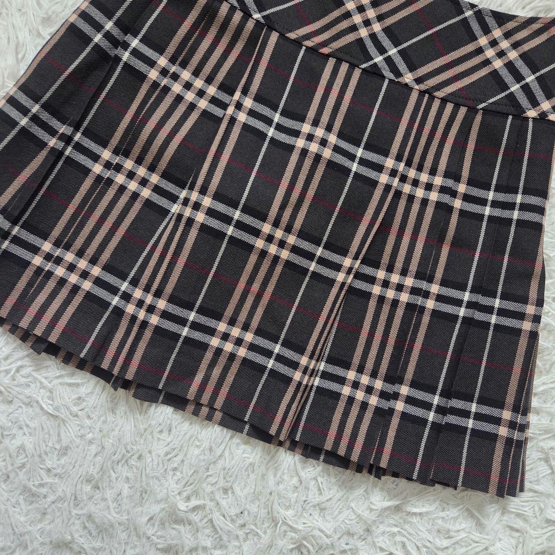 美品BURBERRY　バーバリーブルーレーベル　ノバチェック　ミニスカ　プリーツ
