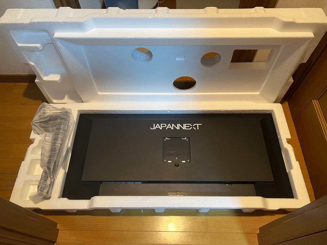 JAPANNEXT 40インチゲーミングモニター