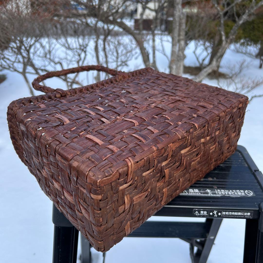 山葡萄カゴバッグ