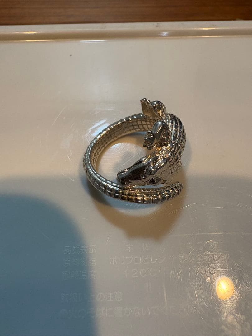 ミソラ　シルバー製 ワニ型　クロコ財布