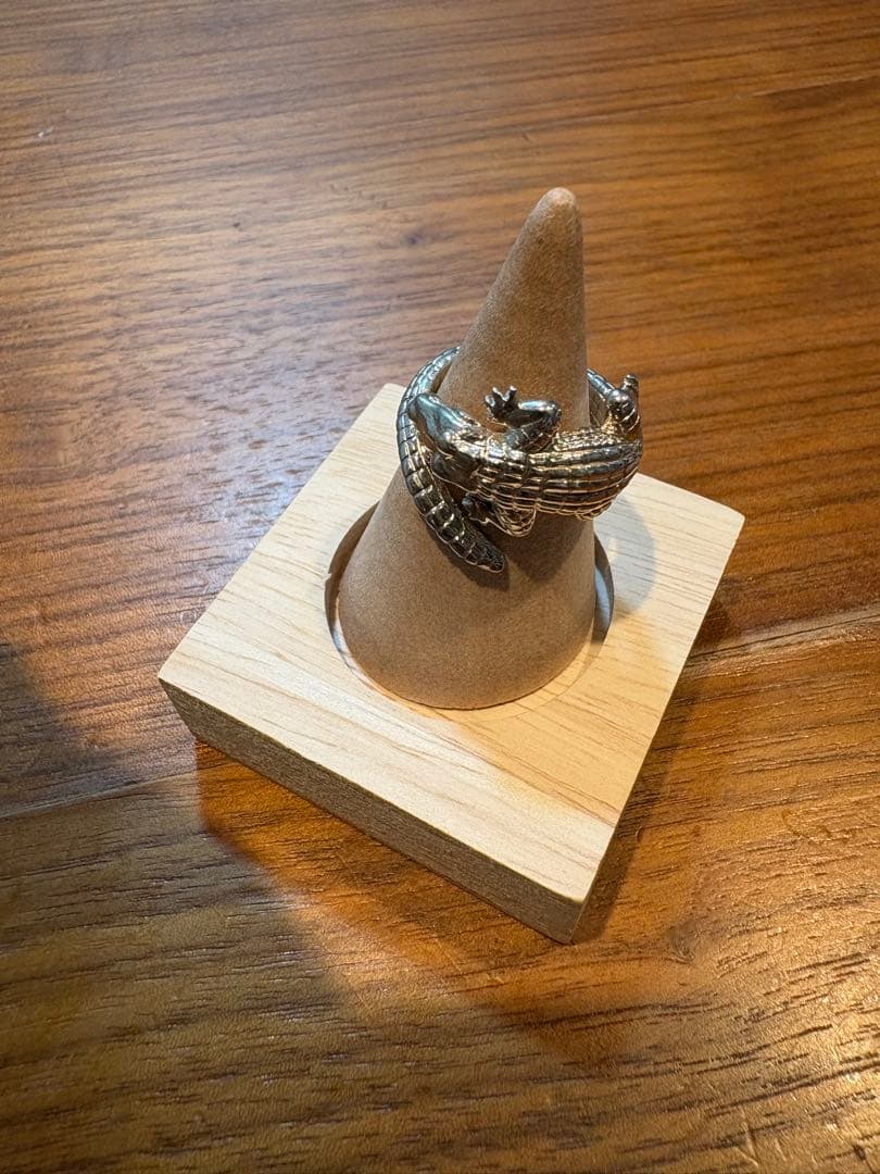 ミソラ　シルバー製 ワニ型　クロコ財布