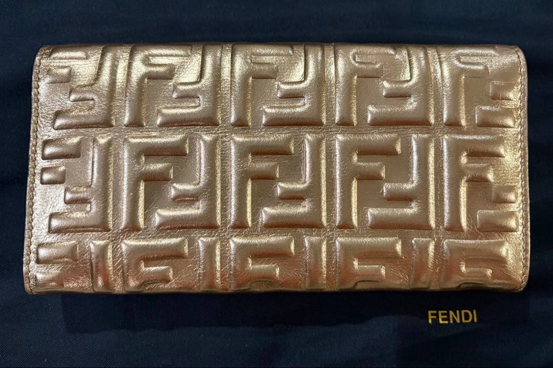 【FENDI 】ゴールド エンボス長財布