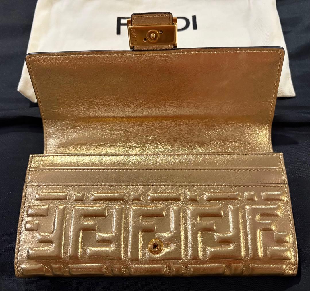 【FENDI 】ゴールド エンボス長財布
